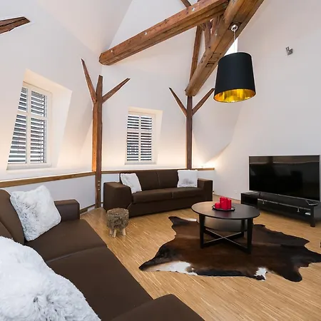 To Live Apartment